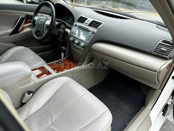 Toyota Camry 2007, 284,000 km - 2.4 л - Salyan