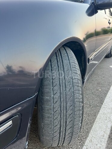 Mercedes E 220 d 2002, 326,287 km - 2.2 л - Bakı