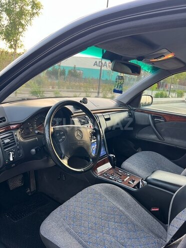 Mercedes E 220 d 2002, 326,287 km - 2.2 л - Bakı