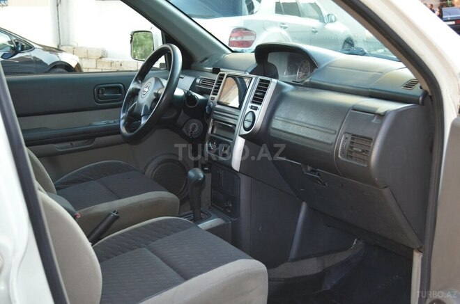 Nissan X-Trail 2011, 240,000 km - 2.5 л - Bakı
