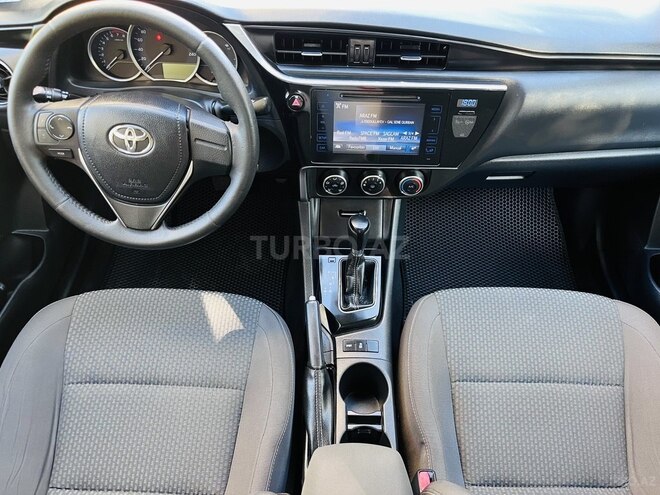 Toyota Corolla 2018, 125,000 km - 1.6 l - Bakı