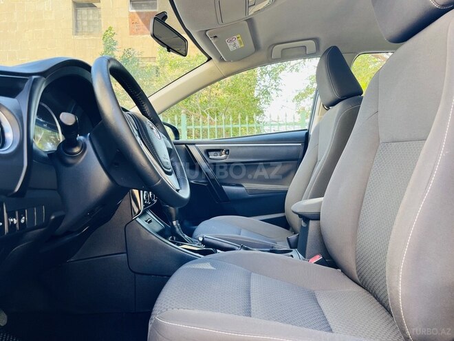 Toyota Corolla 2018, 125,000 km - 1.6 l - Bakı