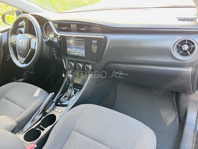 Toyota Corolla 2018, 125,000 km - 1.6 l - Bakı