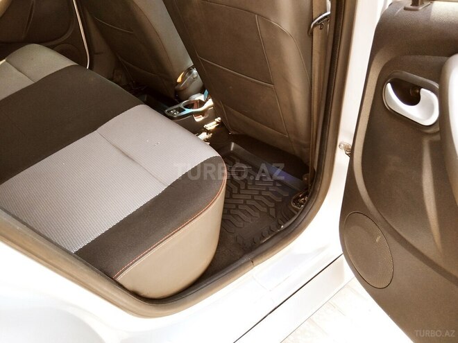 Renault Duster 2013, 185,000 km - 2.0 l - Qusar