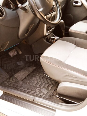 Renault Duster 2013, 185,000 km - 2.0 l - Qusar