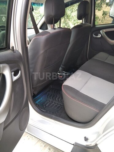 Renault Duster 2013, 185,000 km - 2.0 l - Qusar