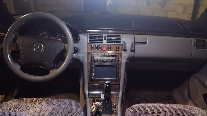 Mercedes E 240 1998, 466,634 km - 2.4 l - Gəncə