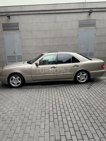 Mercedes E 230 1996, 465,000 km - 2.3 л - Bakı