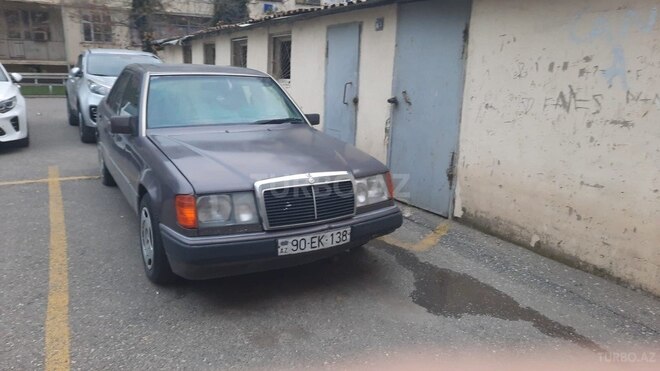 Mercedes E 200 d 1993, 970,000 km - 2.0 л - Sumqayıt