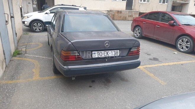 Mercedes E 200 d 1993, 970,000 km - 2.0 л - Sumqayıt