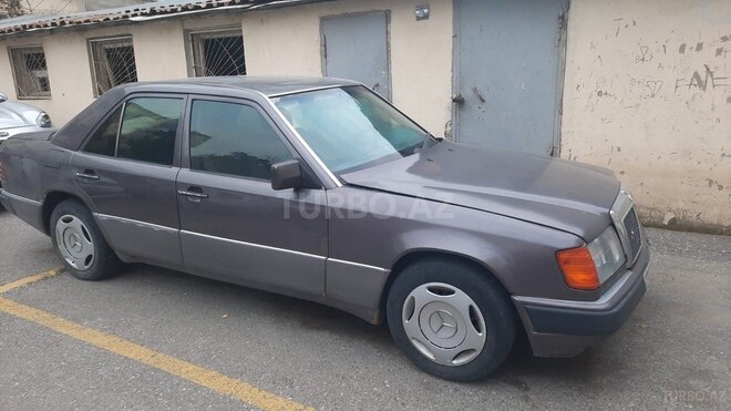 Mercedes E 200 d 1993, 970,000 km - 2.0 л - Sumqayıt
