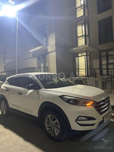 Hyundai Tucson 2016, 200,000 km - 1.7 l - Bakı