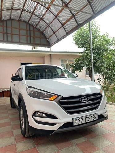 Hyundai Tucson 2016, 200,000 km - 1.7 l - Bakı