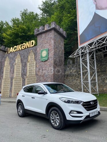 Hyundai Tucson 2016, 200,000 km - 1.7 l - Bakı