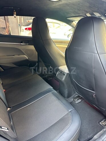 Hyundai Elantra 2017, 241,402 km - 2.0 l - Bakı