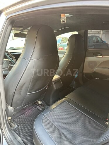 Hyundai Elantra 2017, 241,402 km - 2.0 l - Bakı