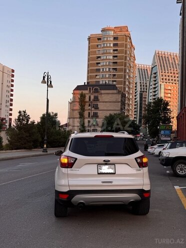 Ford Escape 2017, 147,000 km - 1.5 l - Bakı
