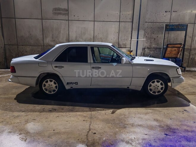 Mercedes E 200 d 1993, 276,543 km - 2.0 л - Bakı