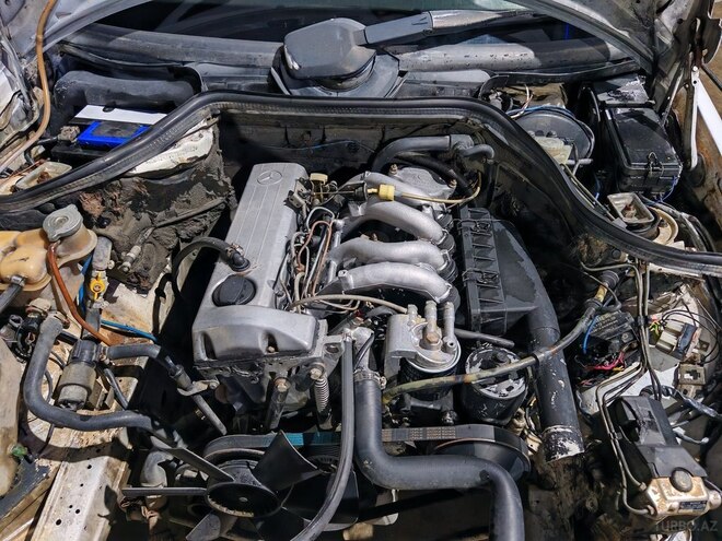 Mercedes E 200 d 1993, 276,543 km - 2.0 л - Bakı