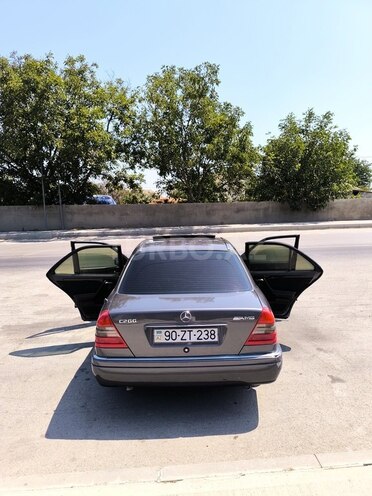 Mercedes C 180 1995, 331,412 km - 1.8 l - Xudat