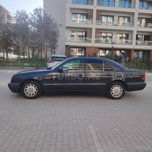 Mercedes E 230 1996, 412,000 km - 2.3 l - Bakı