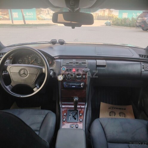 Mercedes E 230 1996, 412,000 km - 2.3 l - Bakı