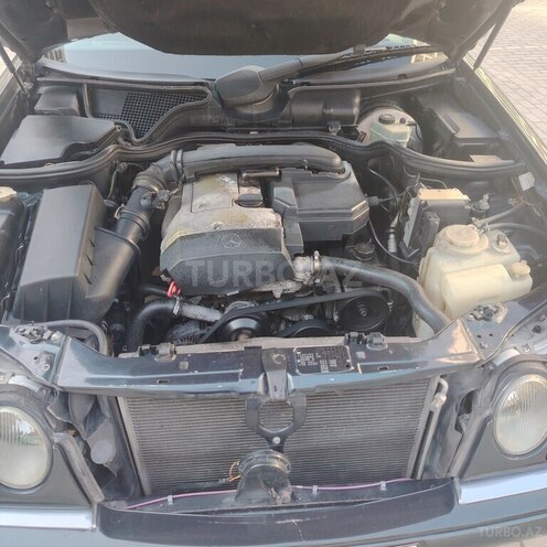 Mercedes E 230 1996, 412,000 km - 2.3 l - Bakı