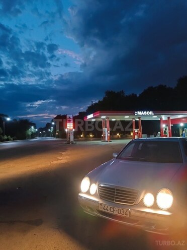 Mercedes E 240 2000, 210,000 km - 2.4 l - Masallı