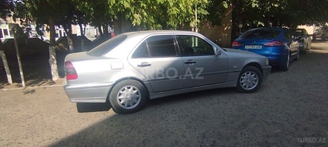 Mercedes C 220 d 1999, 330,000 km - 2.2 l - Biləsuvar
