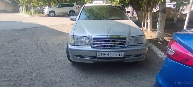 Mercedes C 220 d 1999, 330,000 km - 2.2 l - Biləsuvar