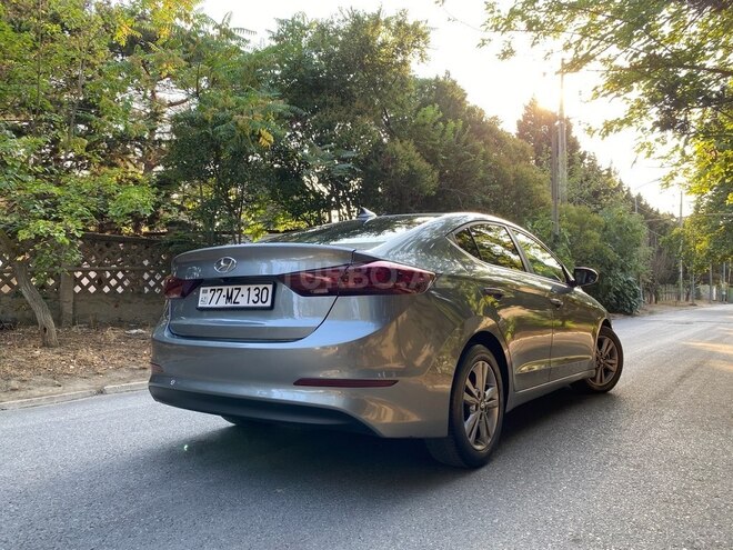 Hyundai Elantra 2017, 208,000 km - 2.0 l - Bakı