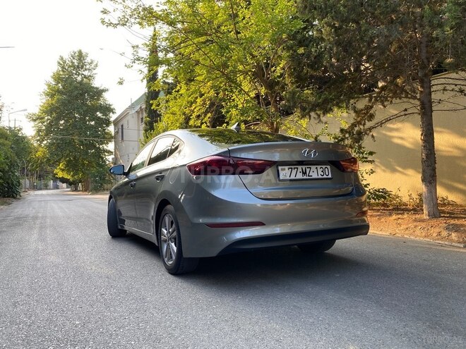 Hyundai Elantra 2017, 208,000 km - 2.0 l - Bakı
