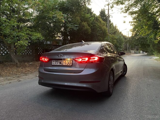 Hyundai Elantra 2017, 208,000 km - 2.0 l - Bakı