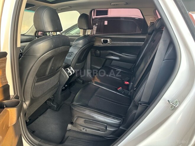 Kia Sorento-14