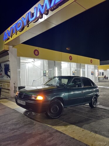 Opel Astra 1997, 245,000 km - 1.6 l - Sumqayıt