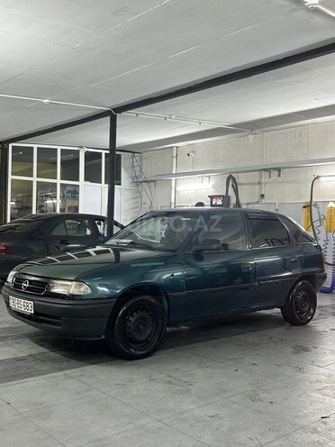 Opel Astra 1997, 245,000 km - 1.6 l - Sumqayıt