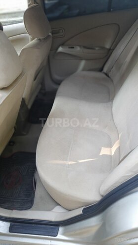 Nissan Sunny 2006, 320,000 km - 1.3 l - İsmayıllı