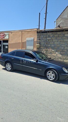 Mercedes E 270 2002, 369,000 km - 2.7 l - Bakı