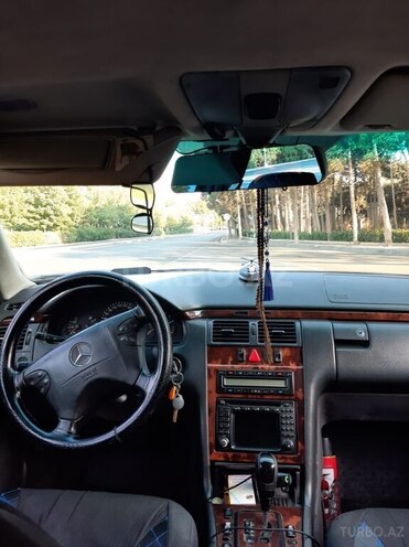 Mercedes E 220 d 2001, 615,000 km - 2.2 л - Bakı