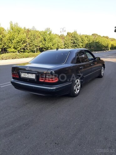 Mercedes E 220 d 2001, 615,000 km - 2.2 л - Bakı