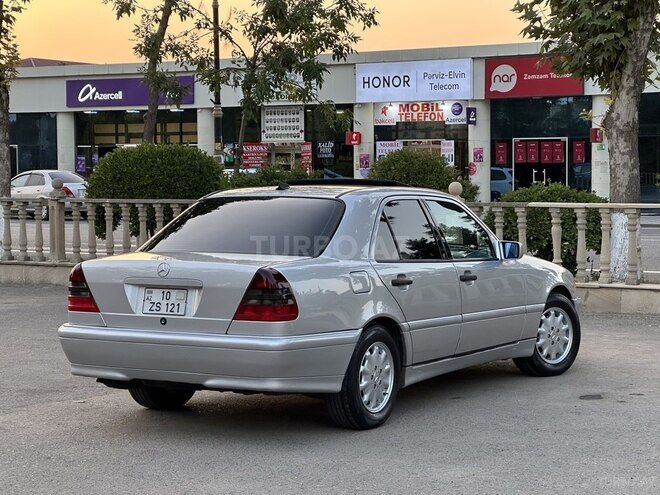 Mercedes C 230 2000, 259,868 km - 2.3 l - Saatlı