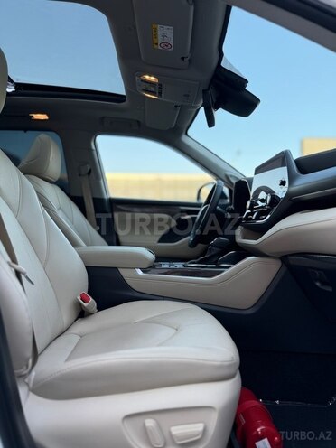 Toyota Highlander 2024, 7,500 km - 2.5 л - Bakı
