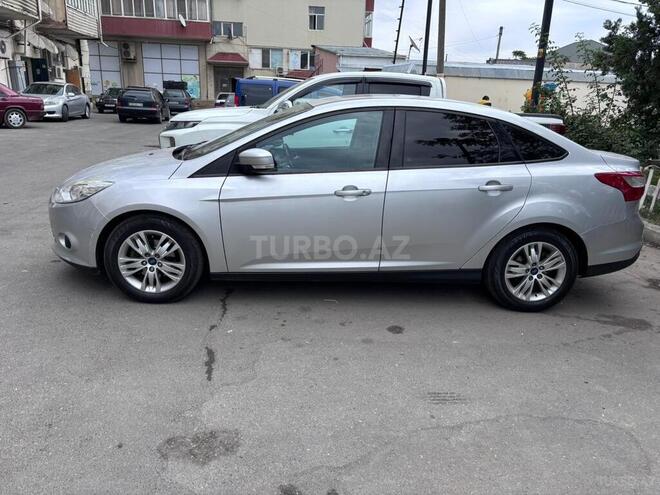 Ford Focus 2012, 174,000 km - 1.6 l - Quba