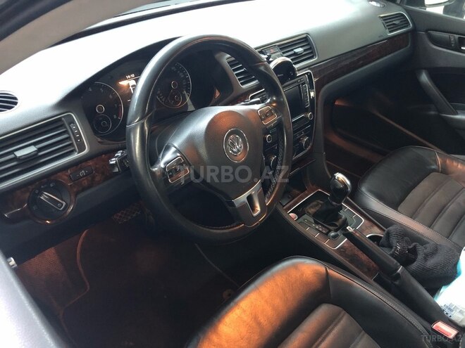 Volkswagen Passat 2012, 243,770 km - 2.5 l - Bakı