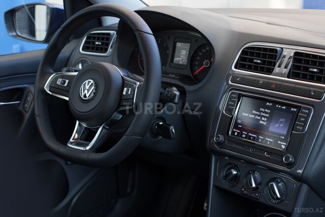 Volkswagen Polo 2018, 18,000 km - 1.6 l - Bakı