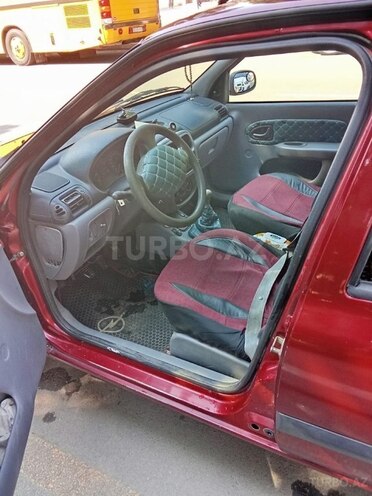 Renault Clio 2000, 400,000 km - 1.4 l - Sumqayıt