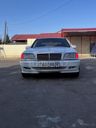Mercedes C 240 2000, 330,431 km - 2.4 l - Tovuz