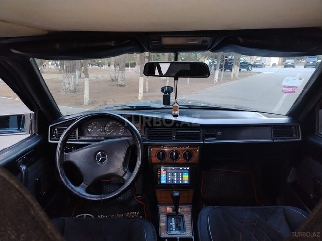 Mercedes 190 1991, 255,680 km - 2.0 л - Sumqayıt