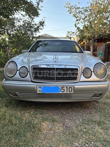 Mercedes E 240 1997, 300,000 km - 2.4 l - Sumqayıt