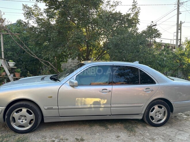 Mercedes E 240 1997, 300,000 km - 2.4 l - Sumqayıt